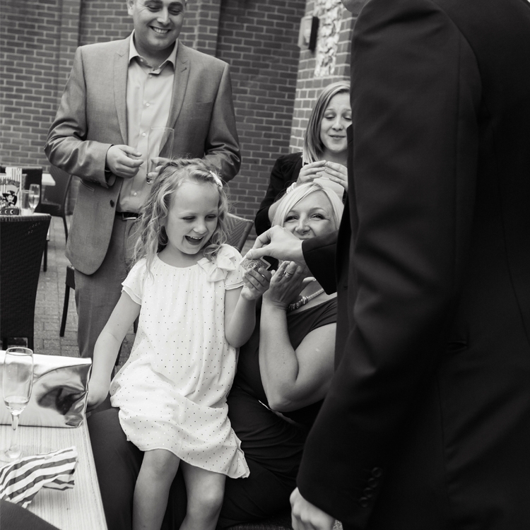 arundel-wedding-magician